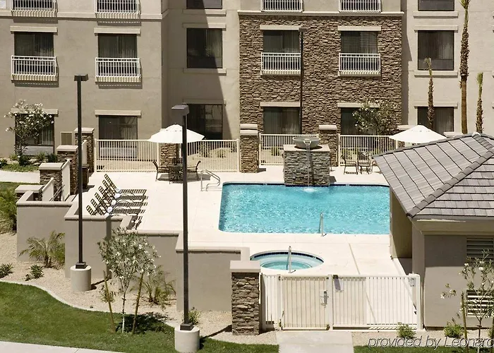 Hilton Garden Phoenix/avondale 3*